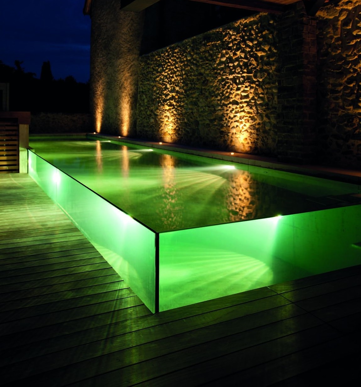piscine design semi enterrée 