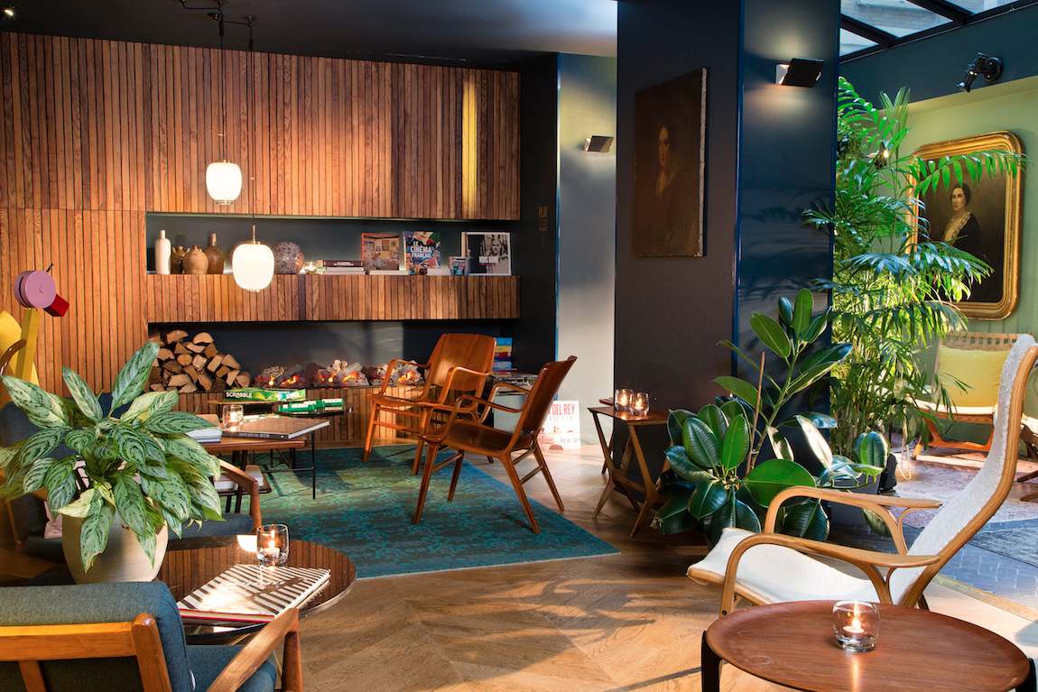 C.O.Q Hôtel réception hall autre plan C.O.Q Hôtel réception hall autre plan