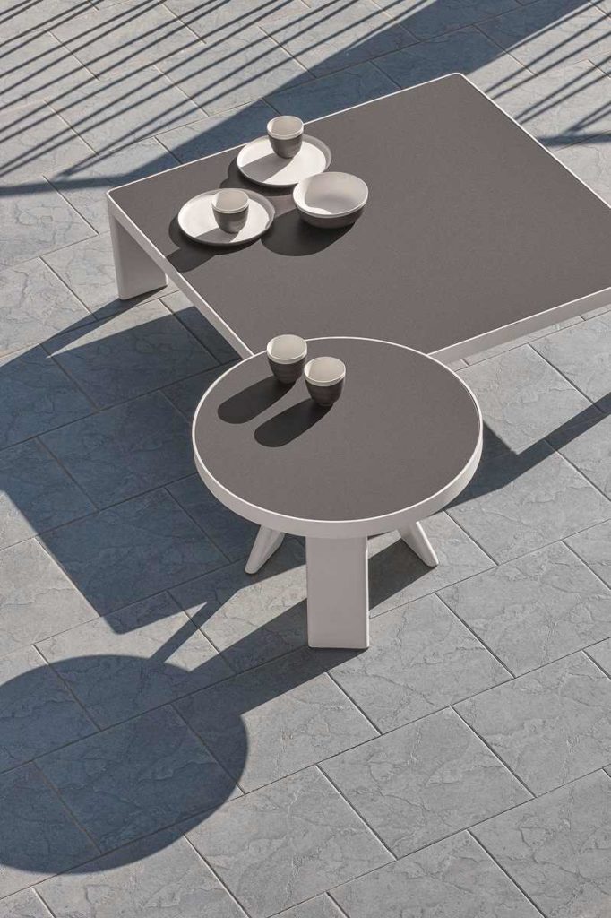 Esedra tavolinibassi laminam table