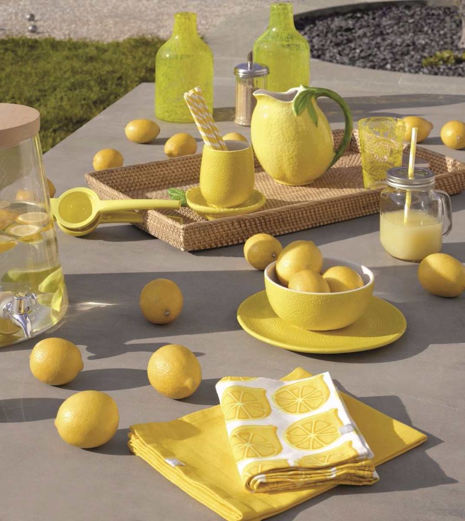 mobilier jaune déco table