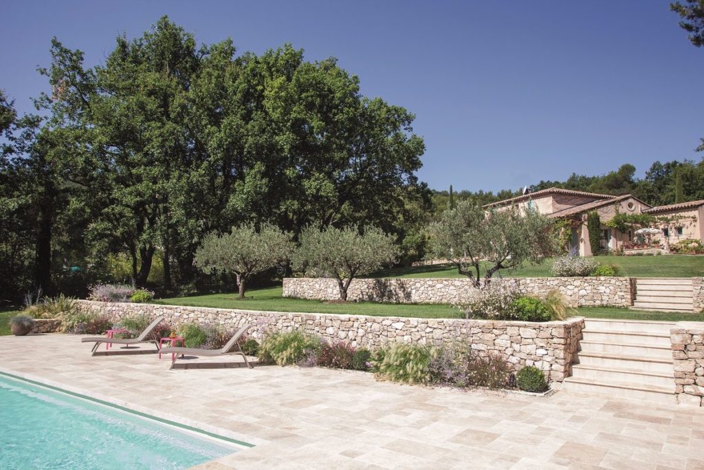 aménager terrain en pente