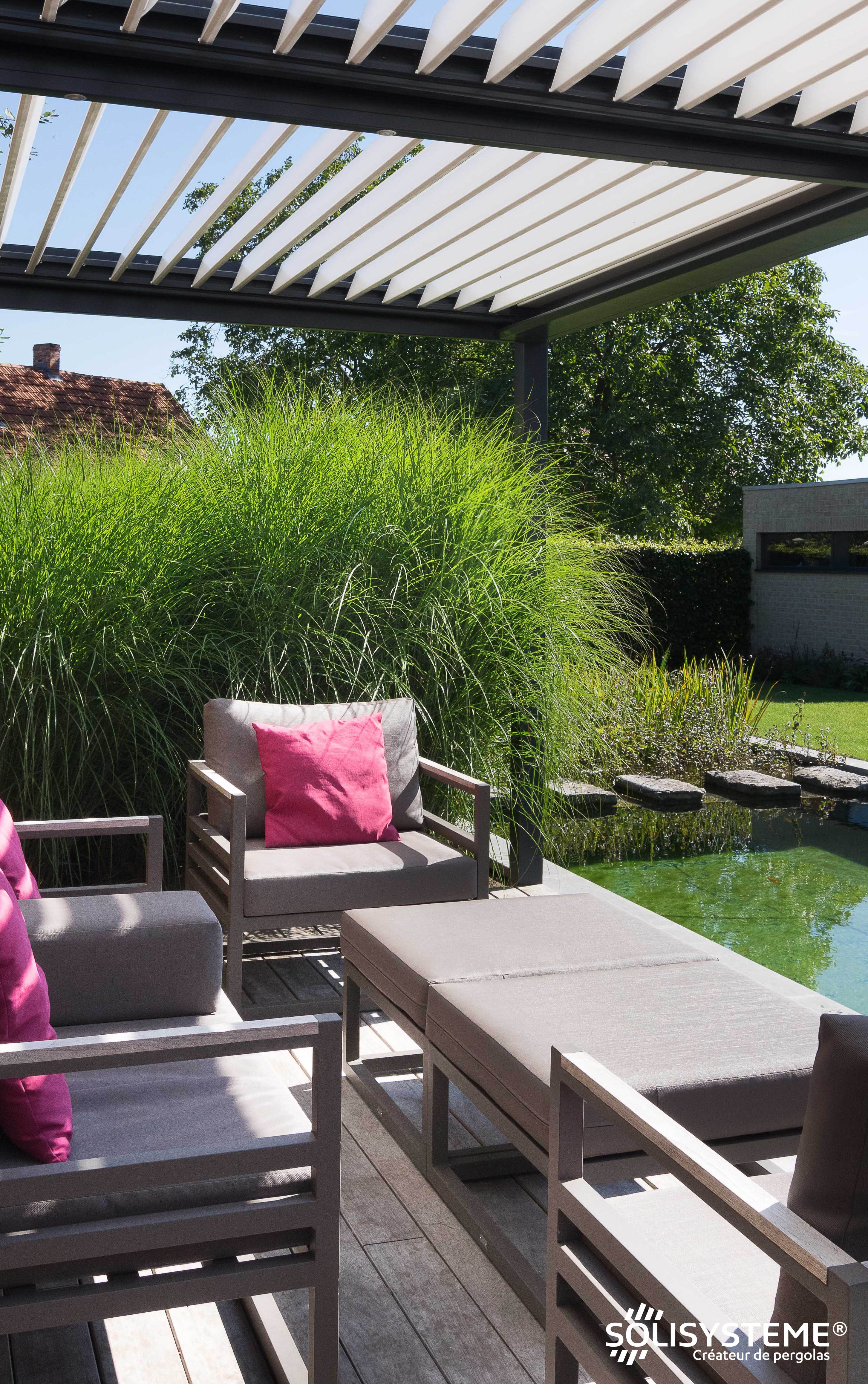 SOLISYSTEME, Pergola BIOCLIMATIQUE : L'entreprise propose des solutions sur mesure, adaptées aux besoins du client. © SOLISYSTEME